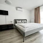 Rh 公寓式酒店
