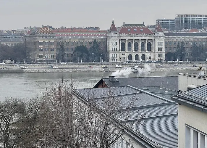 The Riverhouse 4* Будапешт